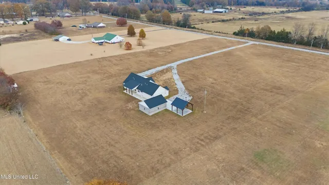 $420,000 | 1227 County Road 90, New Albany, MS 38652