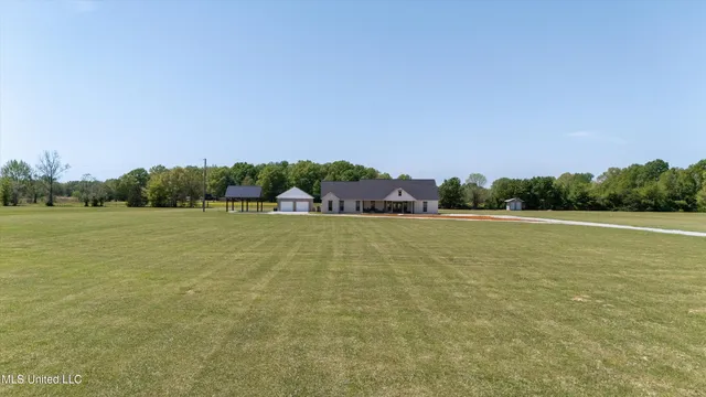 $420,000 | 1227 County Road 90, New Albany, MS 38652