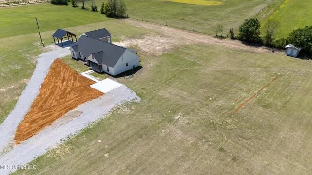 $420,000 | 1227 County Road 90, New Albany, MS 38652