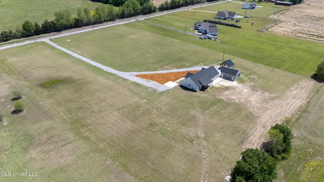 $420,000 | 1227 County Road 90, New Albany, MS 38652