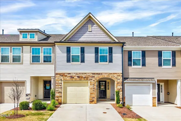 $264,900 | 18 Clear Bead Court, Clayton, NC 27527