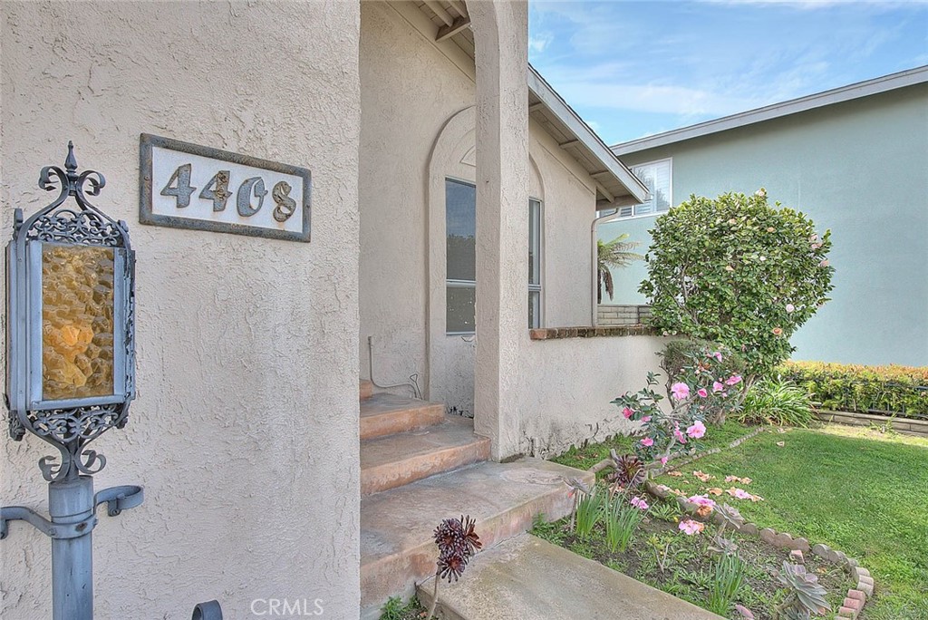 4408 Elder Avenue Seal Beach, CA 90740 - Photo 4 of 73