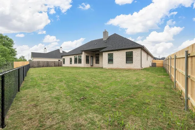 $599,900 | 10221 Creekside Lane, Waco, TX 76712