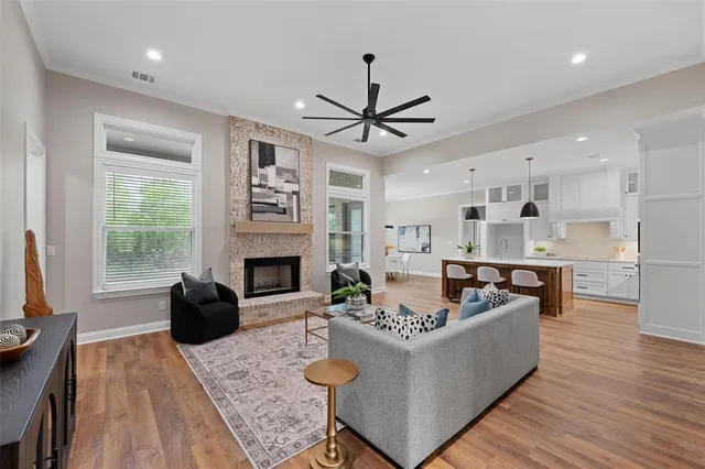 $599,900 | 10221 Creekside Lane, Waco, TX 76712