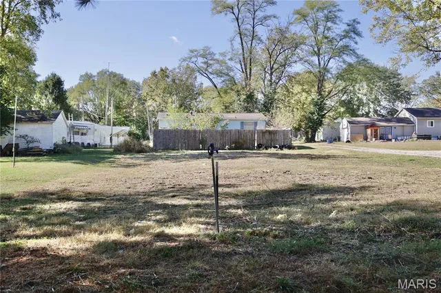 $7,000 | 220 North Grant Street, Hillsboro, IL 62049