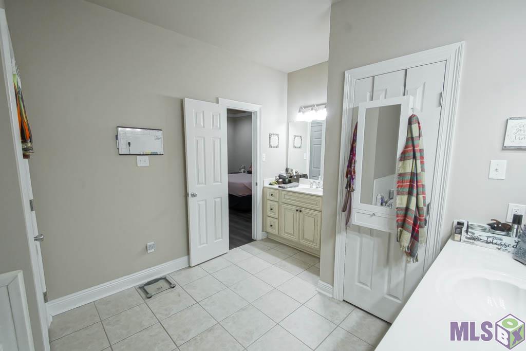 12053 Ida Bourgeois Road St. Amant, LA 70774 - Photo 11 of 19 Gallery Image 11