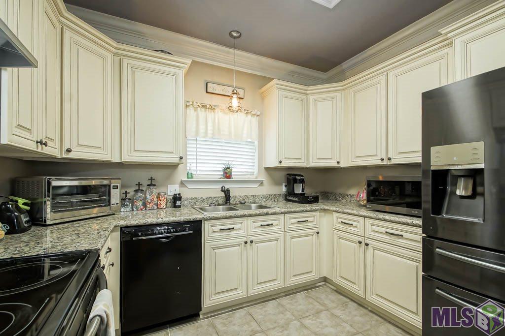 12053 Ida Bourgeois Road St. Amant, LA 70774 - Photo 3 of 19 Gallery Image 3