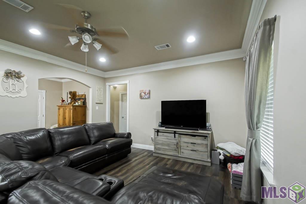 12053 Ida Bourgeois Road St. Amant, LA 70774 - Photo 6 of 19 Gallery Image 6