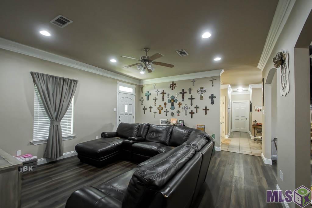 12053 Ida Bourgeois Road St. Amant, LA 70774 - Photo 8 of 19 Gallery Image 8