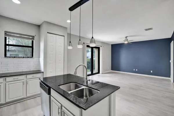 $4,700 | 760 Northeast 193rd Terrace, Miami, FL 33179
