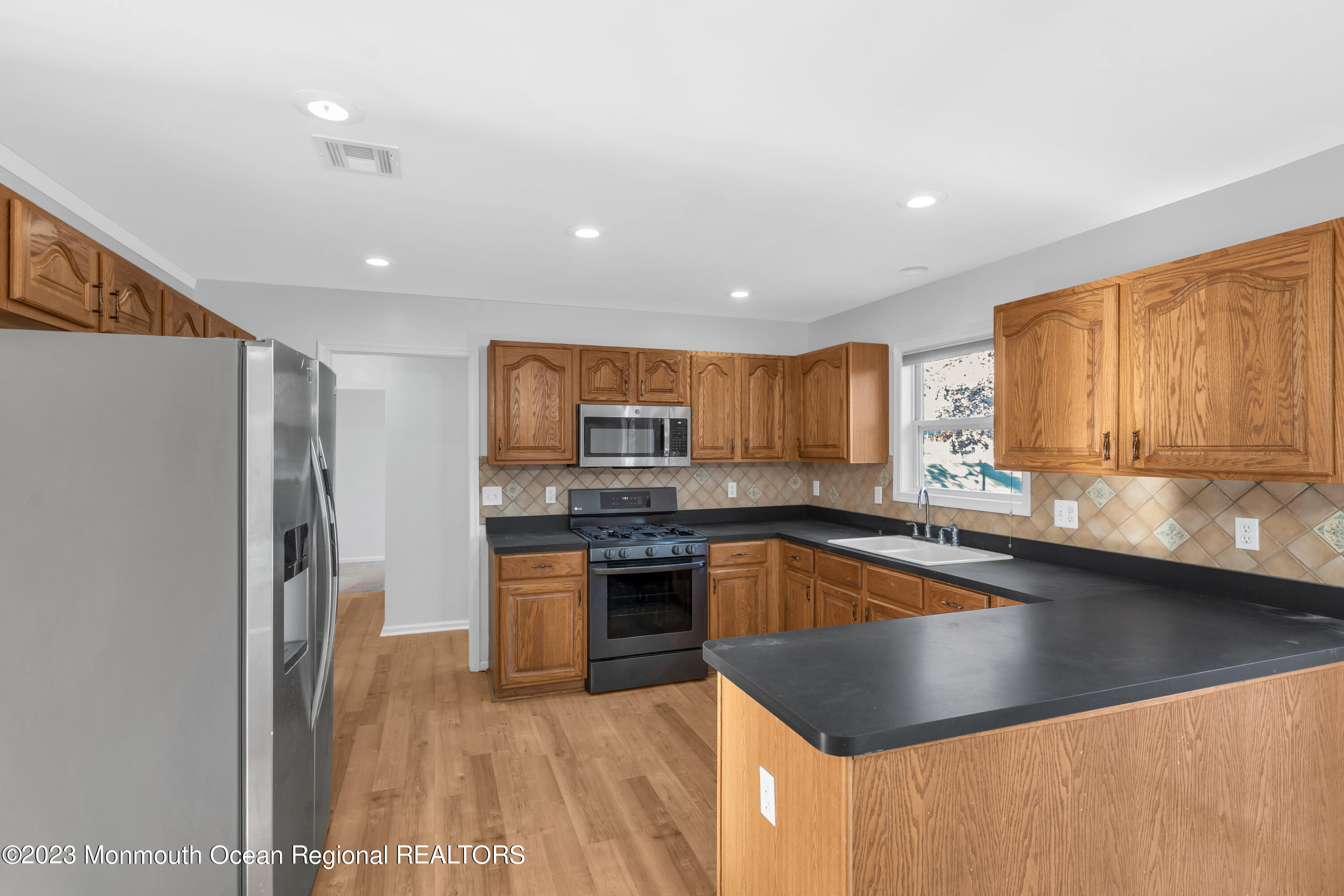 166 Lester Road Toms River, NJ 08753 - Photo 20 of 39 BJC08227