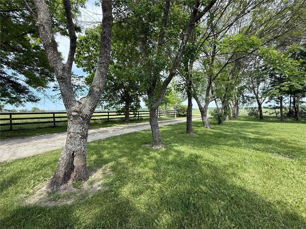 31700 Osawatomie Road Paola, KS 66071 - Photo 3 of 6