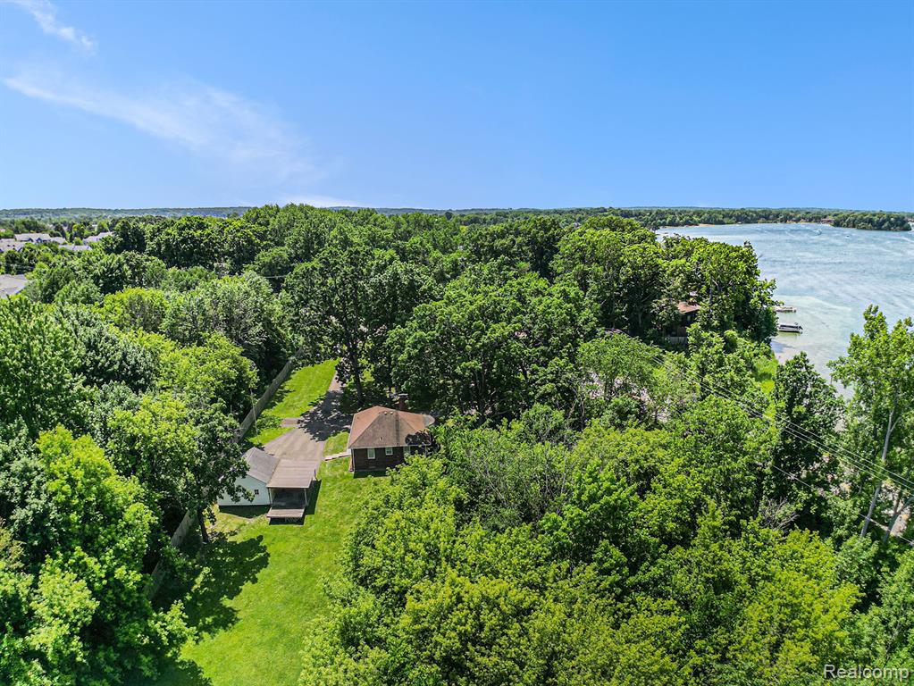 3382 West Silver Lake Road Fenton, MI 48430 - Photo 10 of 13