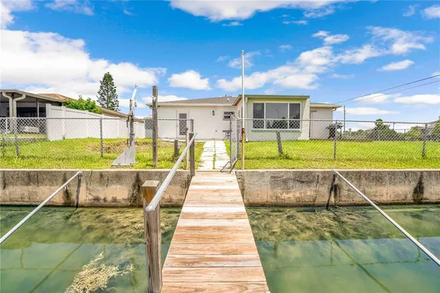 $389,900 | 3379 Crape Myrtle Drive, Hernando Beach, FL 34607