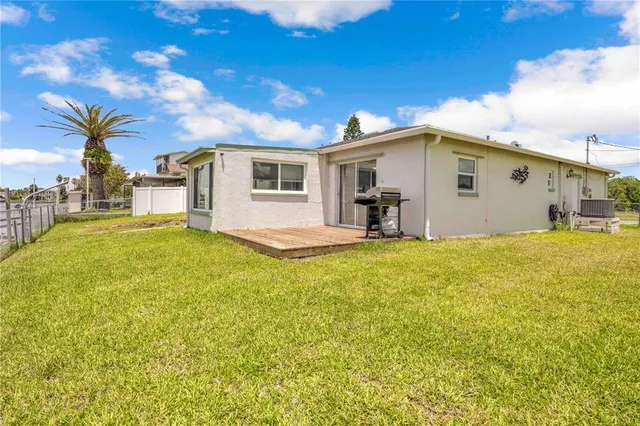 $389,900 | 3379 Crape Myrtle Drive, Hernando Beach, FL 34607