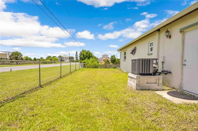 $389,900 | 3379 Crape Myrtle Drive, Hernando Beach, FL 34607