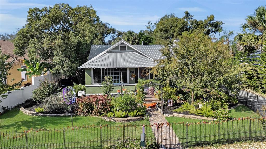 335 North Simpson Street Mount Dora, FL 32757 - Photo 1 of 32