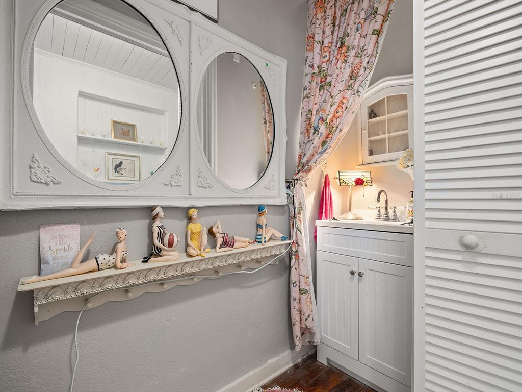 335 North Simpson Street Mount Dora, FL 32757 - Photo 17 of 32