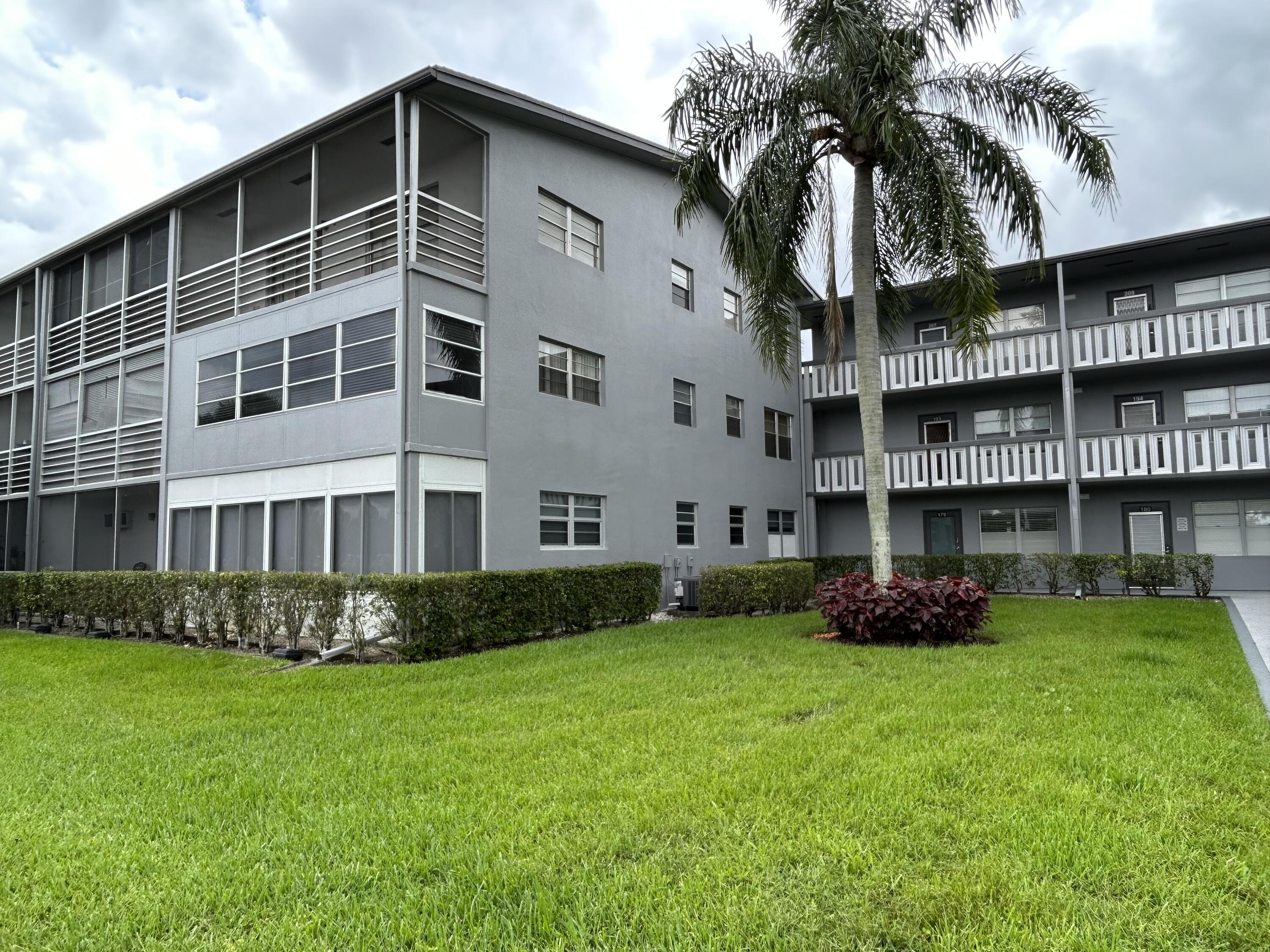 206 Suffolk F, Unit 206E Boca Raton, FL 33434 - Photo 2 of 19 IMG_0529