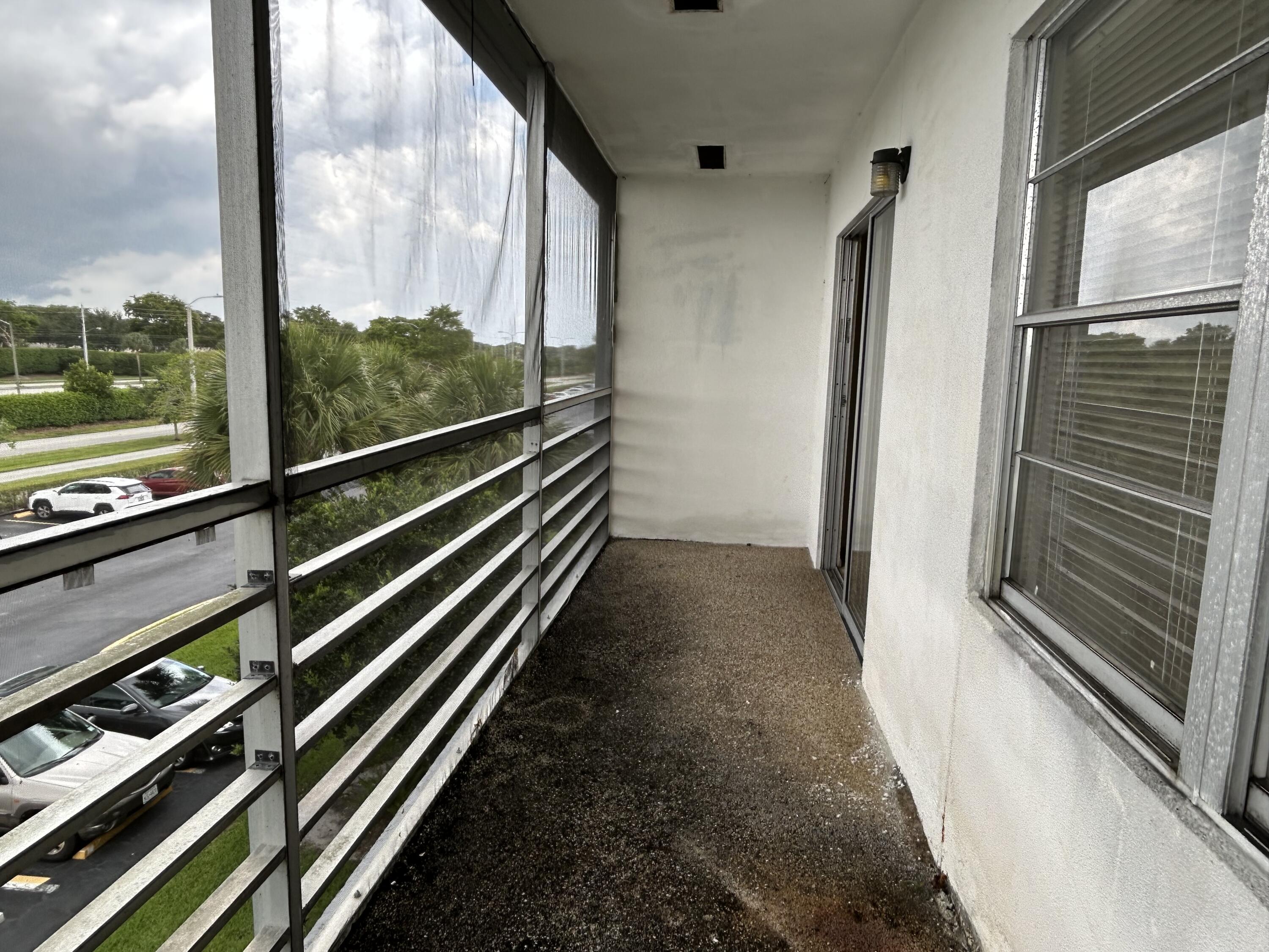 206 Suffolk F, Unit 206E Boca Raton, FL 33434 - Photo 4 of 19 IMG_0531