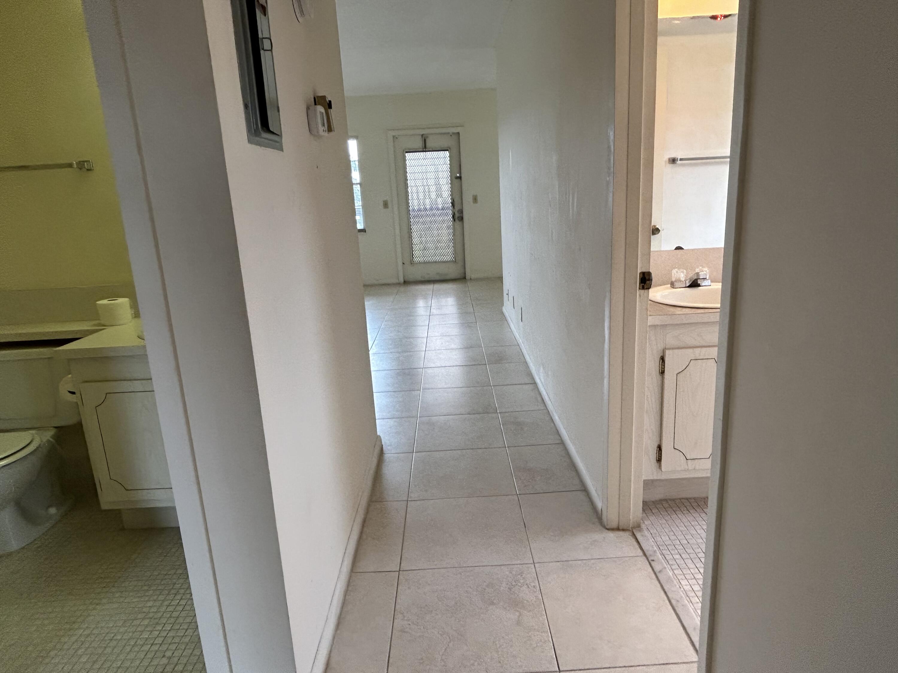 206 Suffolk F, Unit 206E Boca Raton, FL 33434 - Photo 9 of 19 IMG_0536