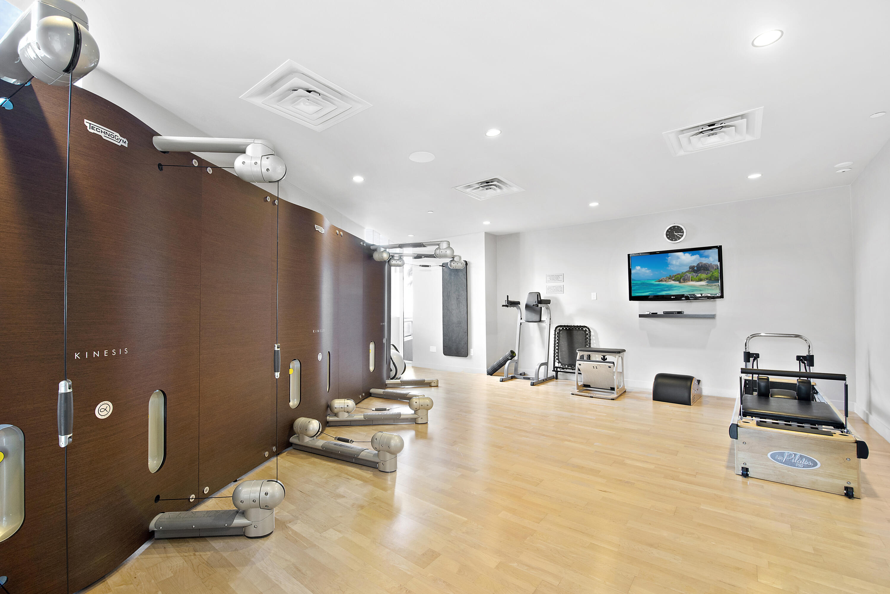 1000 South Ocean Boulevard, Unit 601 Boca Raton, FL 33432 - Photo 51 of 54 a living room with furniture and a flat screen tv