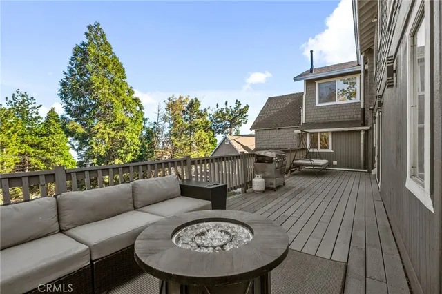 $999,888 | 1015 Summit Drive, Crestline, CA 92325