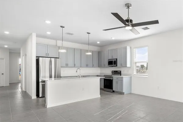 $2,495 | 3036 Suraj Circle, Tavares, FL 32778