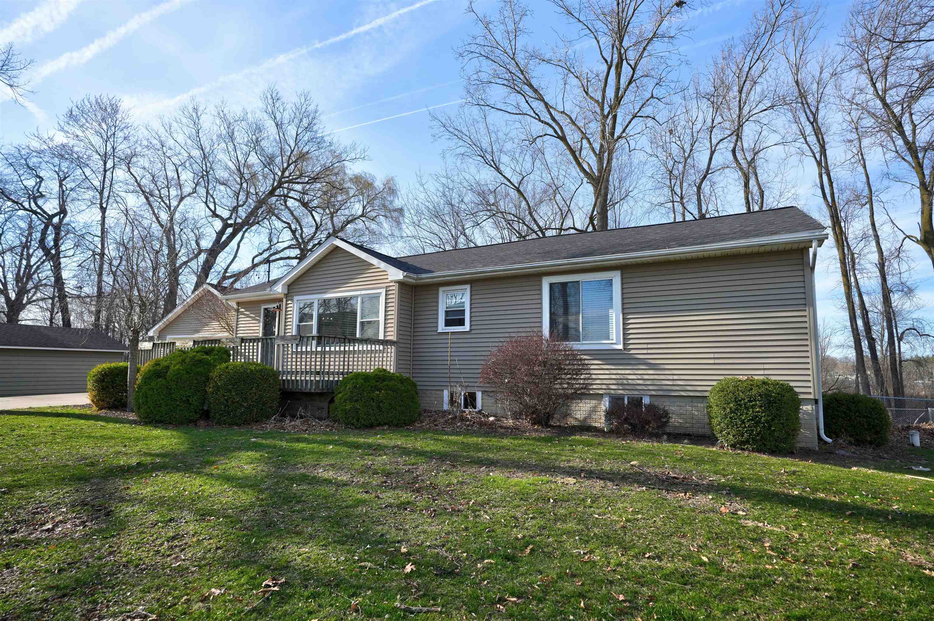 13296 Haddon Street Fenton, MI 48430 - Photo 5 of 70 Gallery Image 5