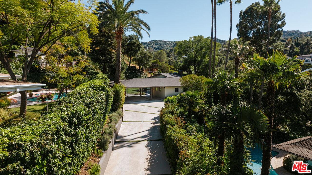 16666 Oldham Street Encino, CA 91436 - Photo 1 of 46