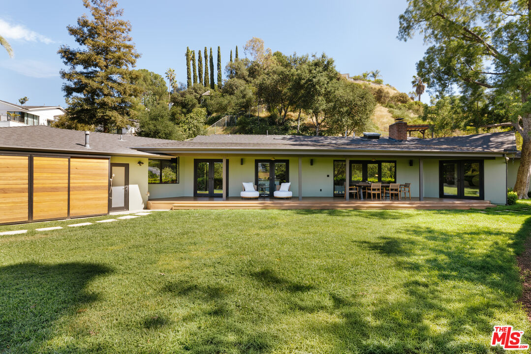 16666 Oldham Street Encino, CA 91436 - Photo 44 of 46