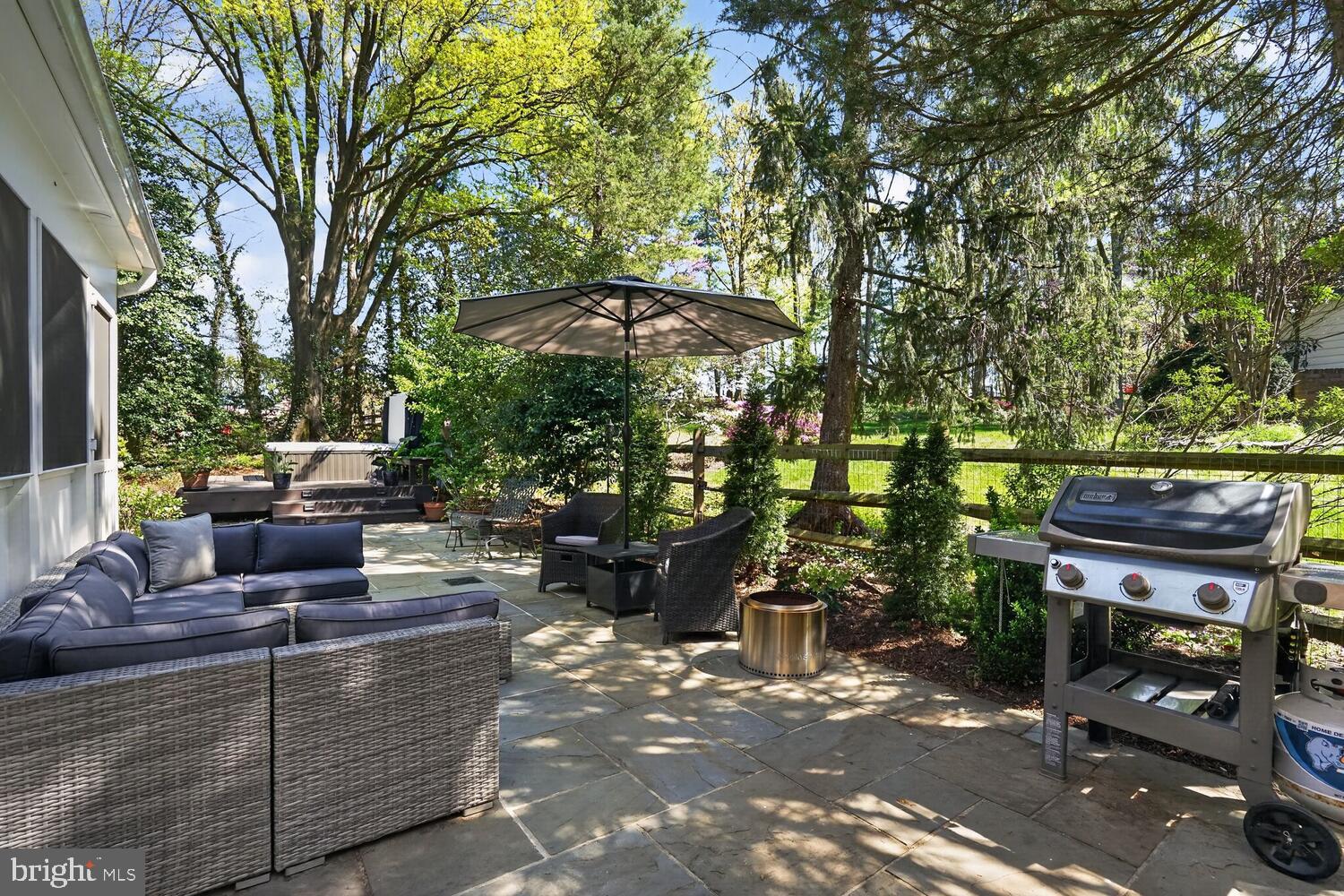 3811 Bent Branch Road Falls Church, VA 22041 - Photo 58 of 65 Rear Exterior - flagstone patio