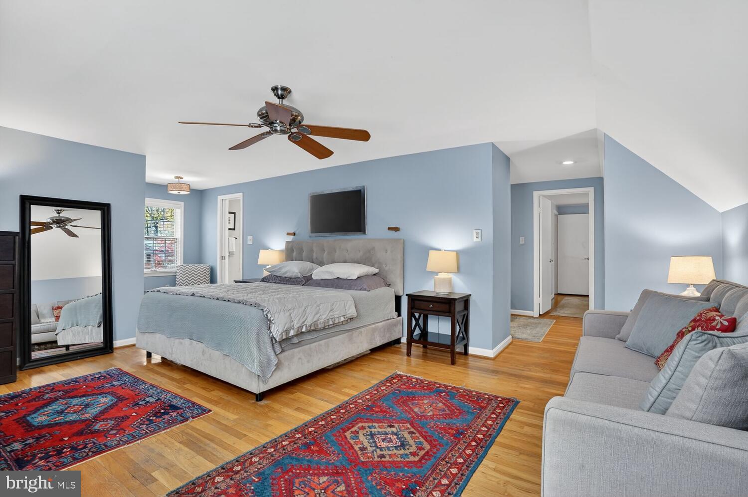 3811 Bent Branch Road Falls Church, VA 22041 - Photo 6 of 65