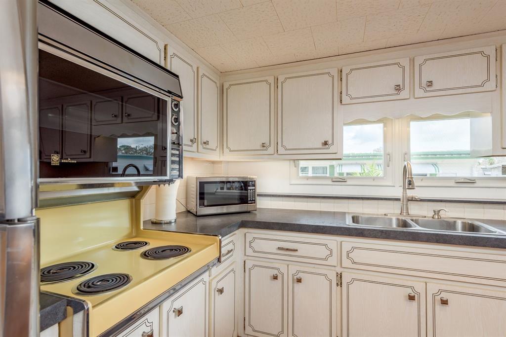 2331 Belleair Road, Unit 906 Clearwater, FL 33764 - Photo 8 of 41