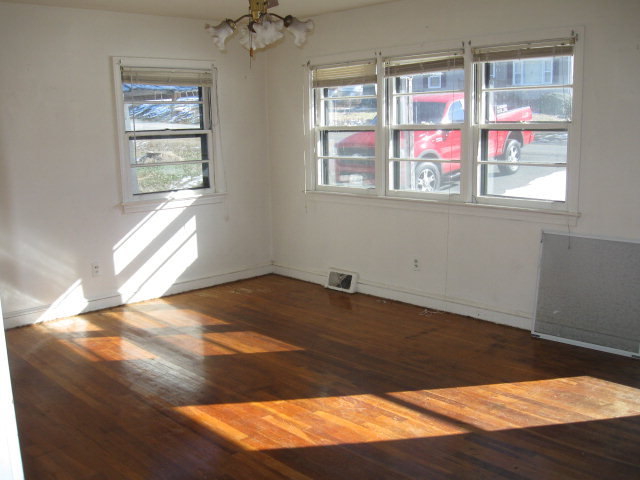 74 Miles Road Collinsville, VA 24078 - Photo 2 of 7 Living Room
