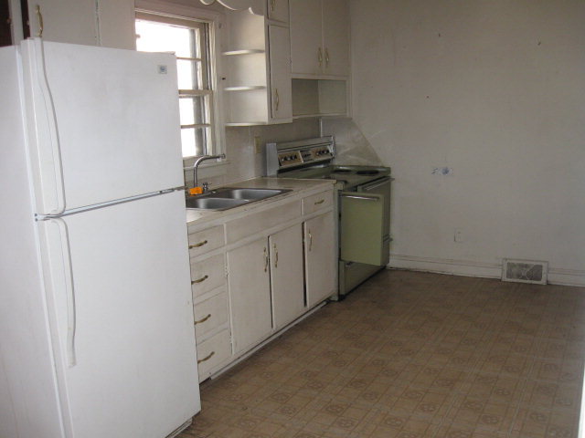 74 Miles Road Collinsville, VA 24078 - Photo 3 of 7 Kitchen