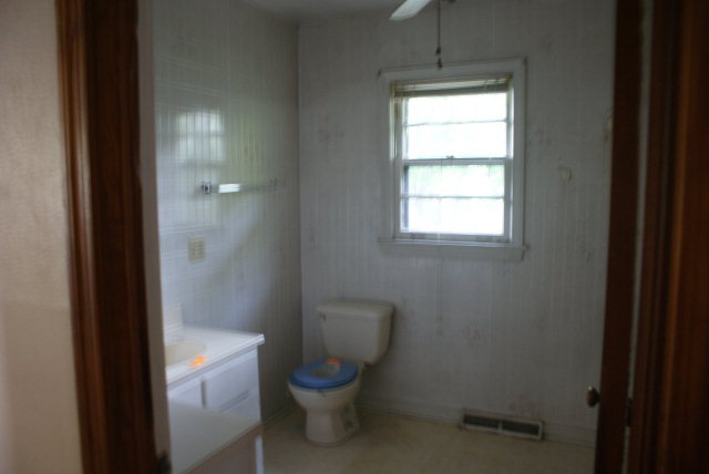74 Miles Road Collinsville, VA 24078 - Photo 7 of 7 Bathroom