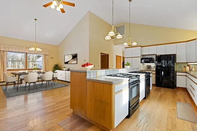 $649,000 | 9 Snug Harbor Road, Belgrade, ME 04917