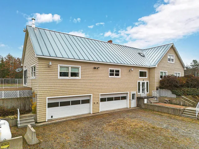 $649,000 | 9 Snug Harbor Road, Belgrade, ME 04917