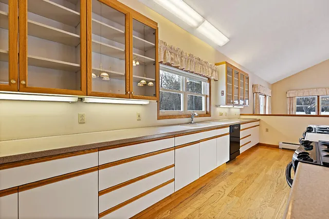 $649,000 | 9 Snug Harbor Road, Belgrade, ME 04917