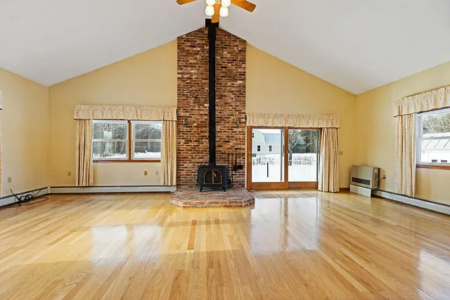 $649,000 | 9 Snug Harbor Road, Belgrade, ME 04917