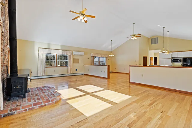 $649,000 | 9 Snug Harbor Road, Belgrade, ME 04917