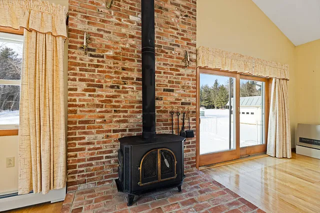 $649,000 | 9 Snug Harbor Road, Belgrade, ME 04917