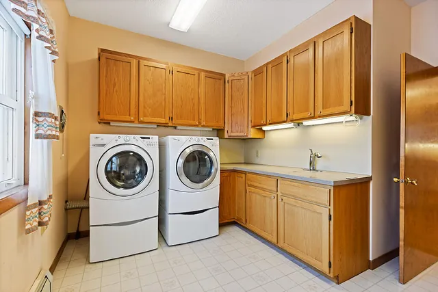 $649,000 | 9 Snug Harbor Road, Belgrade, ME 04917