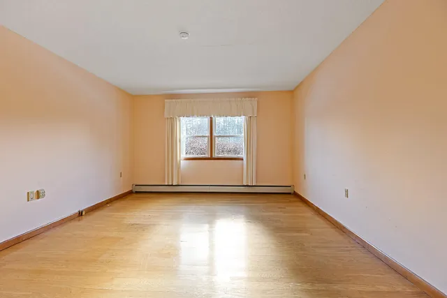 $649,000 | 9 Snug Harbor Road, Belgrade, ME 04917