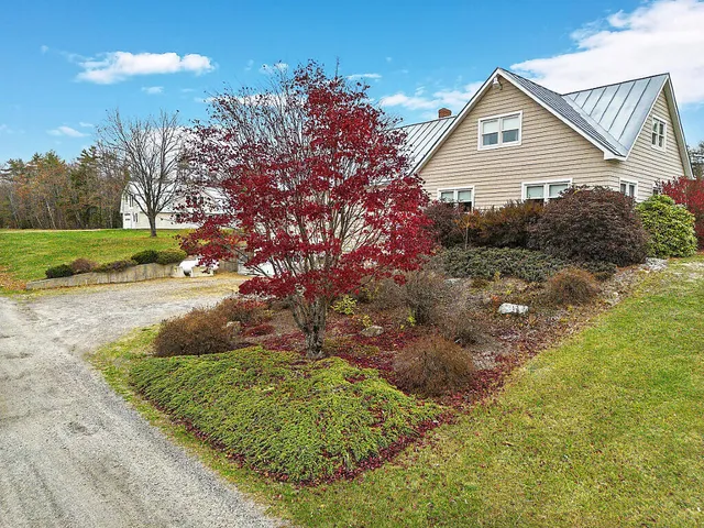 $649,000 | 9 Snug Harbor Road, Belgrade, ME 04917