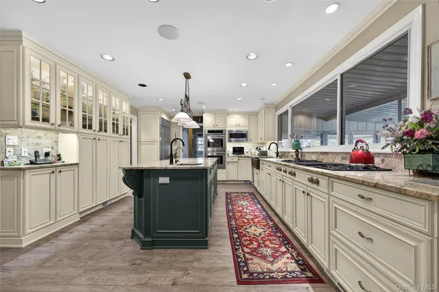 $1,988,000 | 300 Circle Road, Muttontown, NY 11791