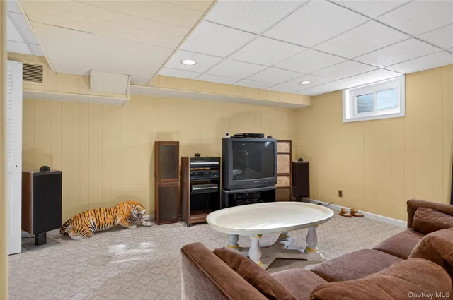 $1,988,000 | 300 Circle Road, Muttontown, NY 11791