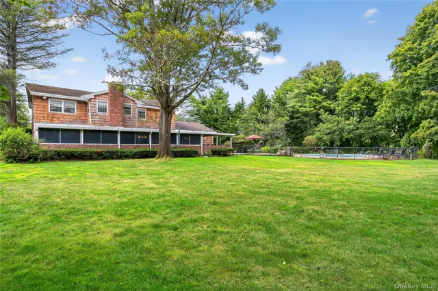 $1,988,000 | 300 Circle Road, Muttontown, NY 11791