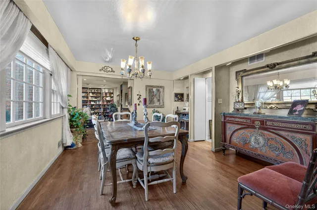 $1,988,000 | 300 Circle Road, Muttontown, NY 11791